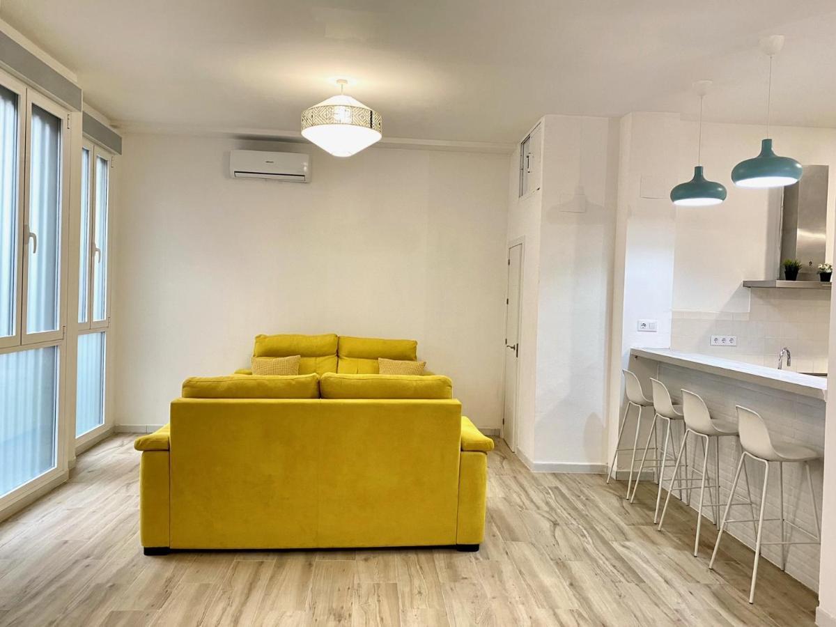 Flamenca Triana - Apartamento Wifi Con 2 Dormitorios 2 Sofas Camas 2 Banos Севилья Экстерьер фото