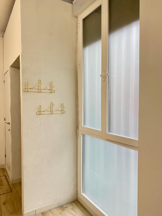 Flamenca Triana - Apartamento Wifi Con 2 Dormitorios 2 Sofas Camas 2 Banos Севилья Экстерьер фото