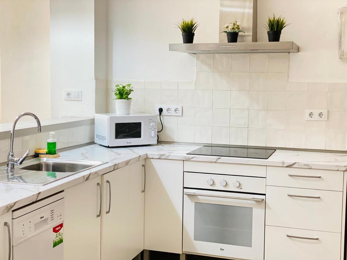 Flamenca Triana - Apartamento Wifi Con 2 Dormitorios 2 Sofas Camas 2 Banos Севилья Экстерьер фото