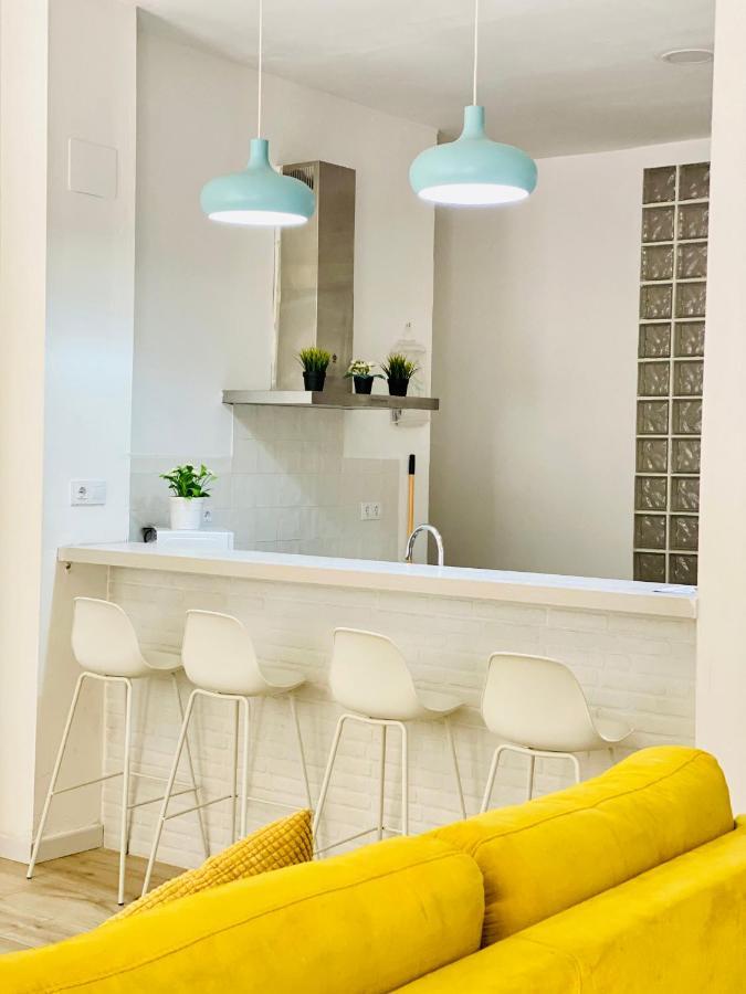 Flamenca Triana - Apartamento Wifi Con 2 Dormitorios 2 Sofas Camas 2 Banos Севилья Экстерьер фото