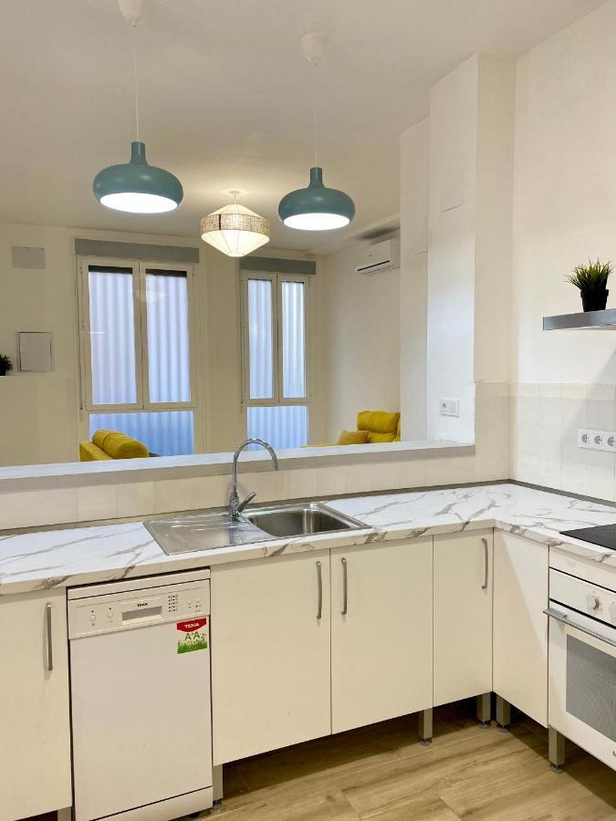 Flamenca Triana - Apartamento Wifi Con 2 Dormitorios 2 Sofas Camas 2 Banos Севилья Экстерьер фото