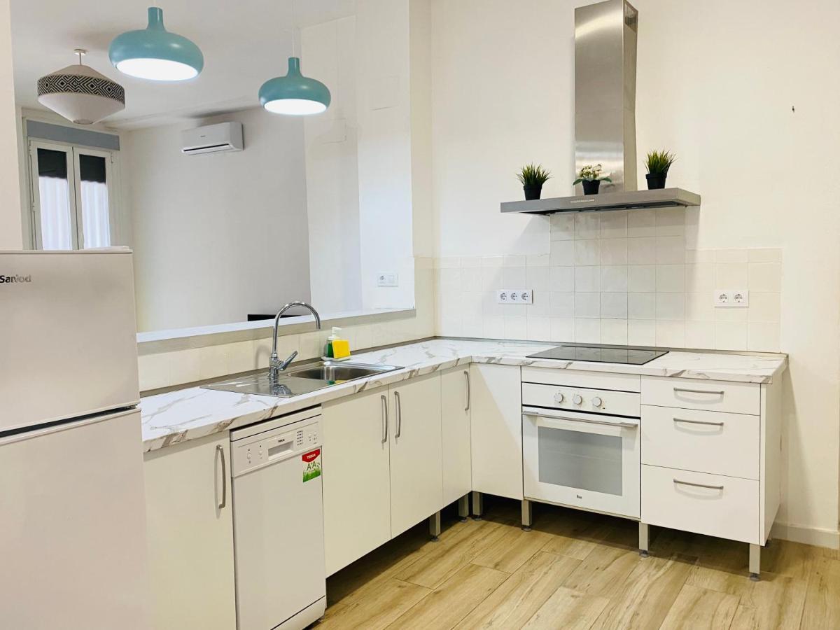 Flamenca Triana - Apartamento Wifi Con 2 Dormitorios 2 Sofas Camas 2 Banos Севилья Экстерьер фото